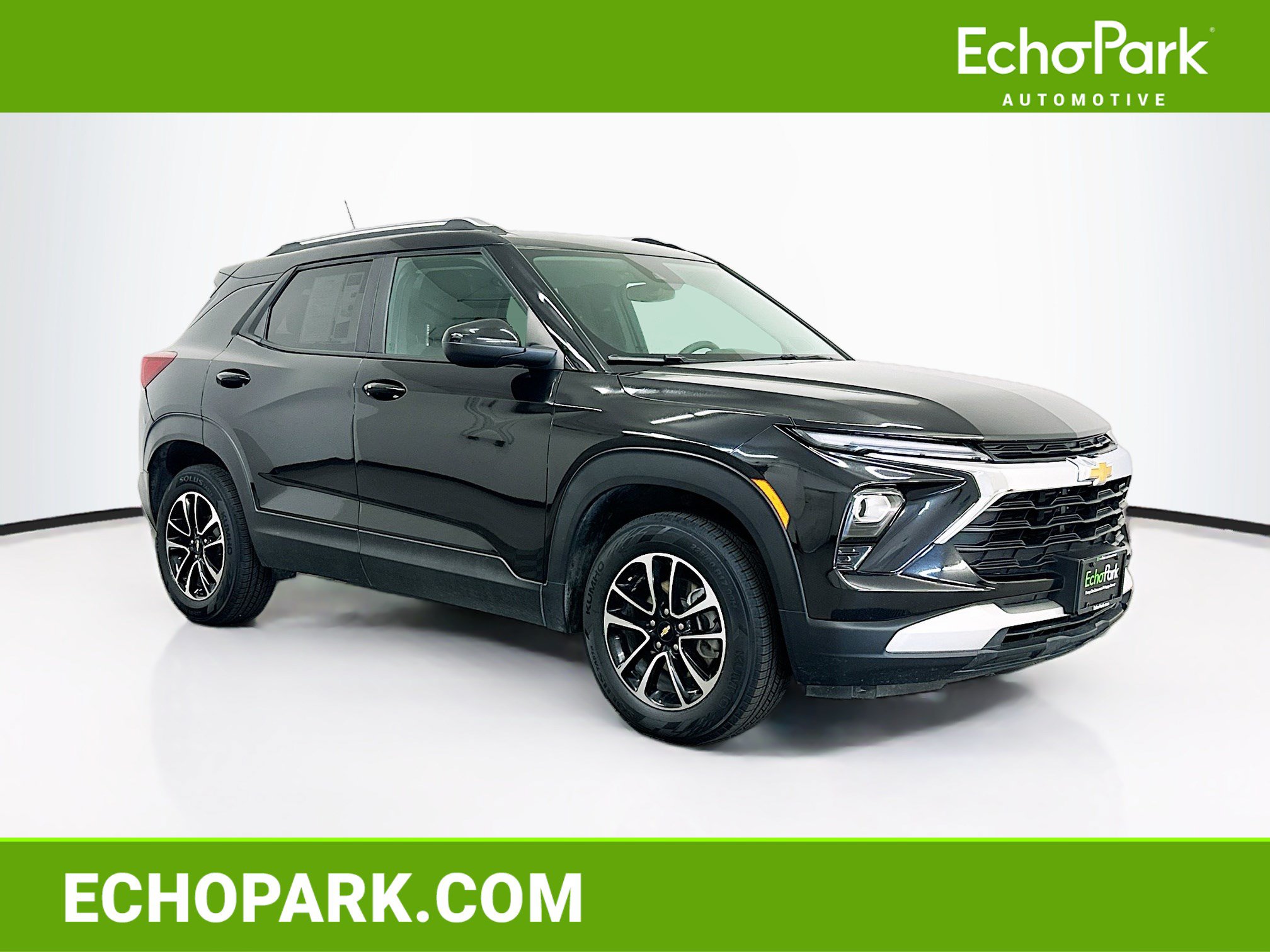 Used 2025 Chevrolet TrailBlazer LT AWD/4WD image 1