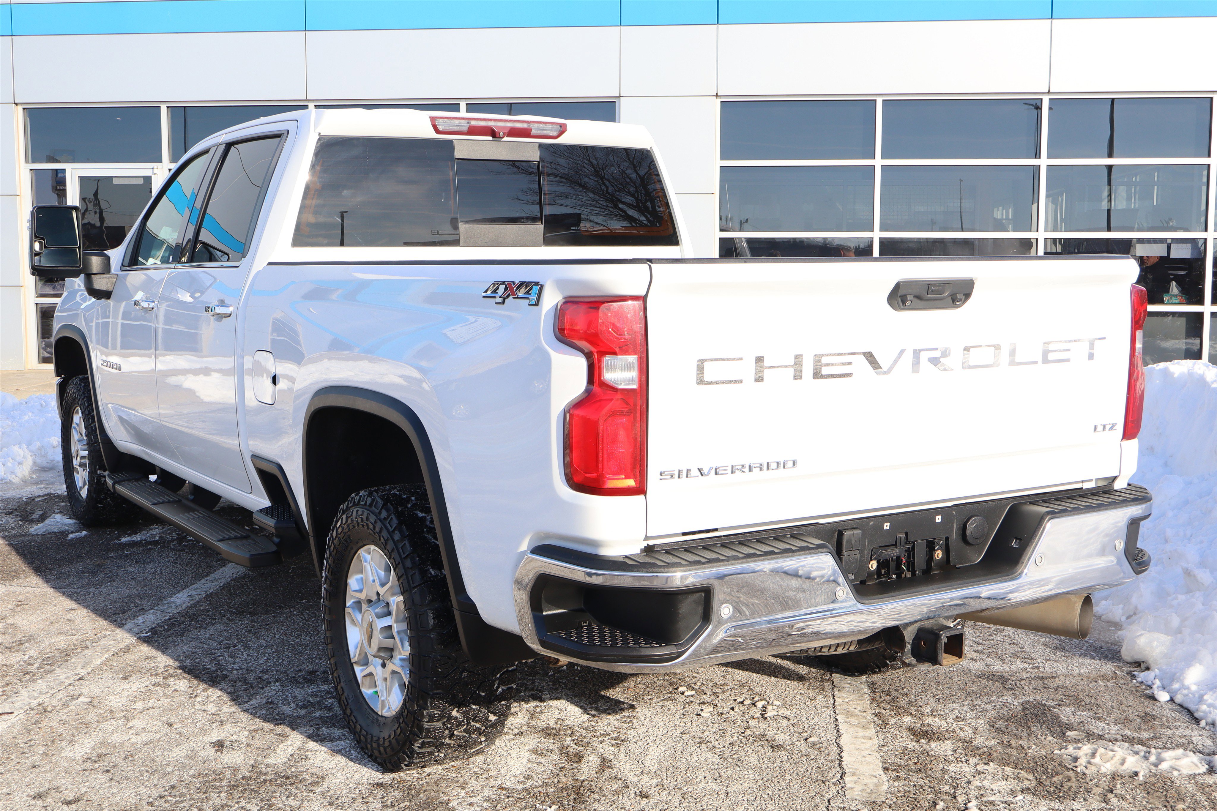 Used 2021 Chevrolet Silverado 2500 LTZ w/ LTZ Convenience Package image 9
