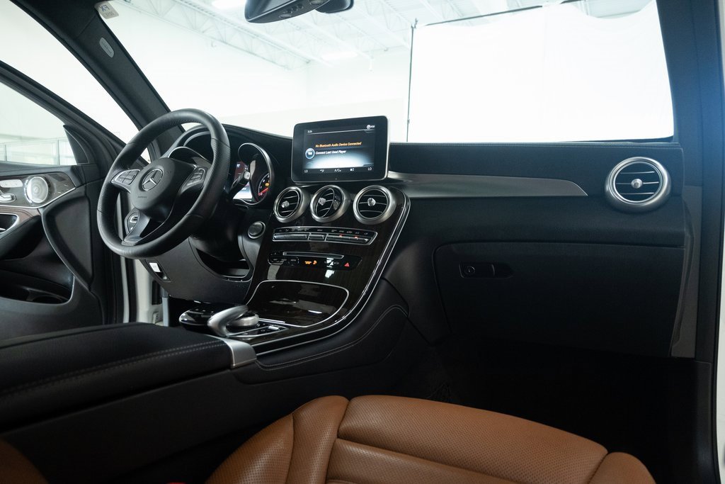 Used 2018 Mercedes-Benz GLC 300 4MATIC image 14