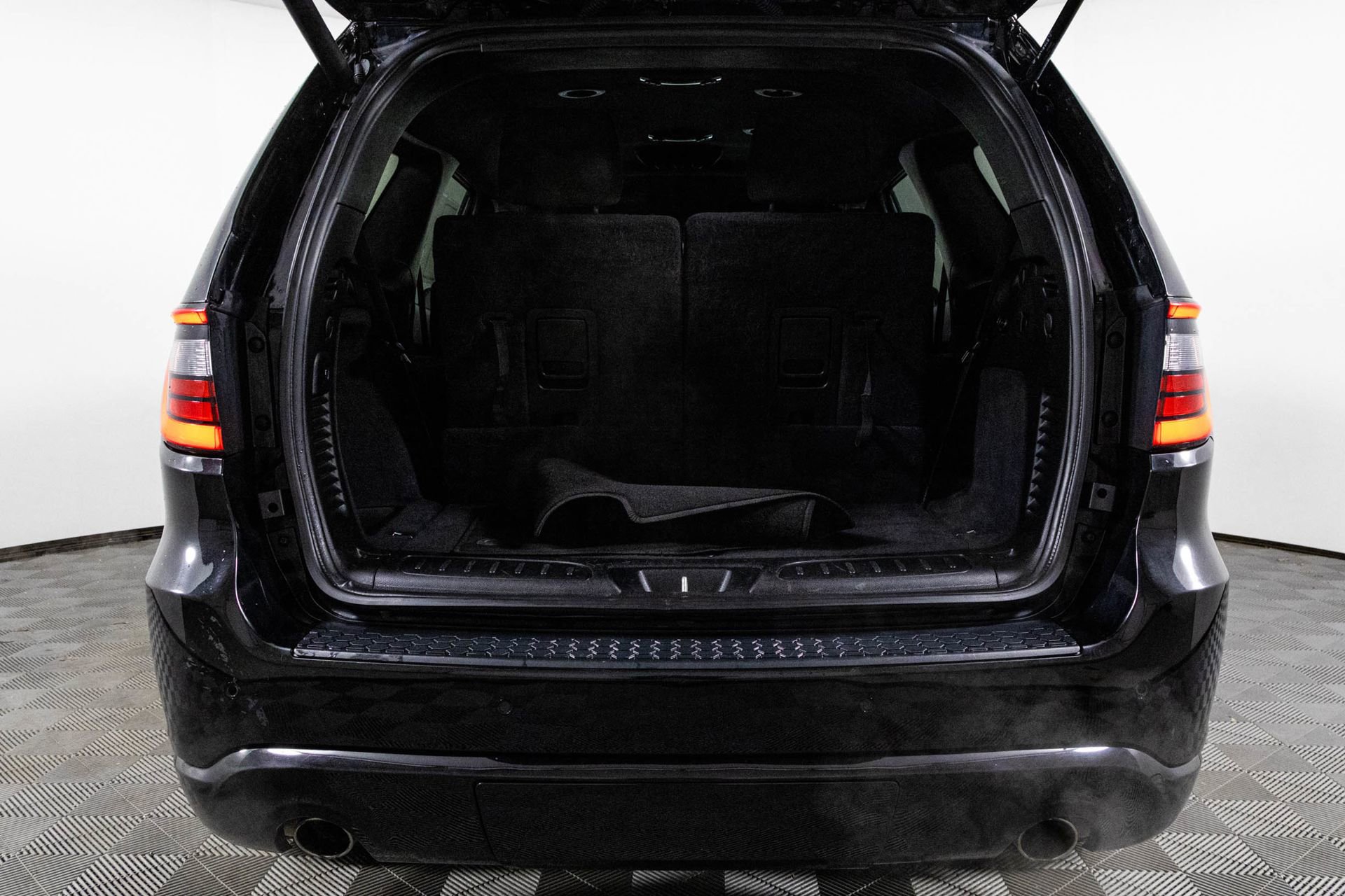 Used 2023 Dodge Durango GT image 34