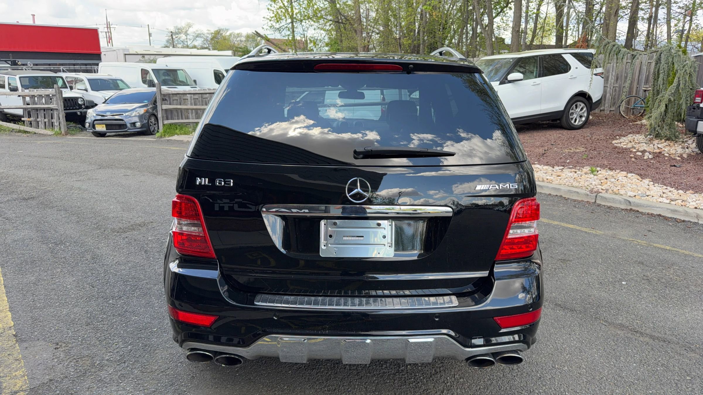 Used 2010 Mercedes-Benz ML 63 AMG 4MATIC image 6