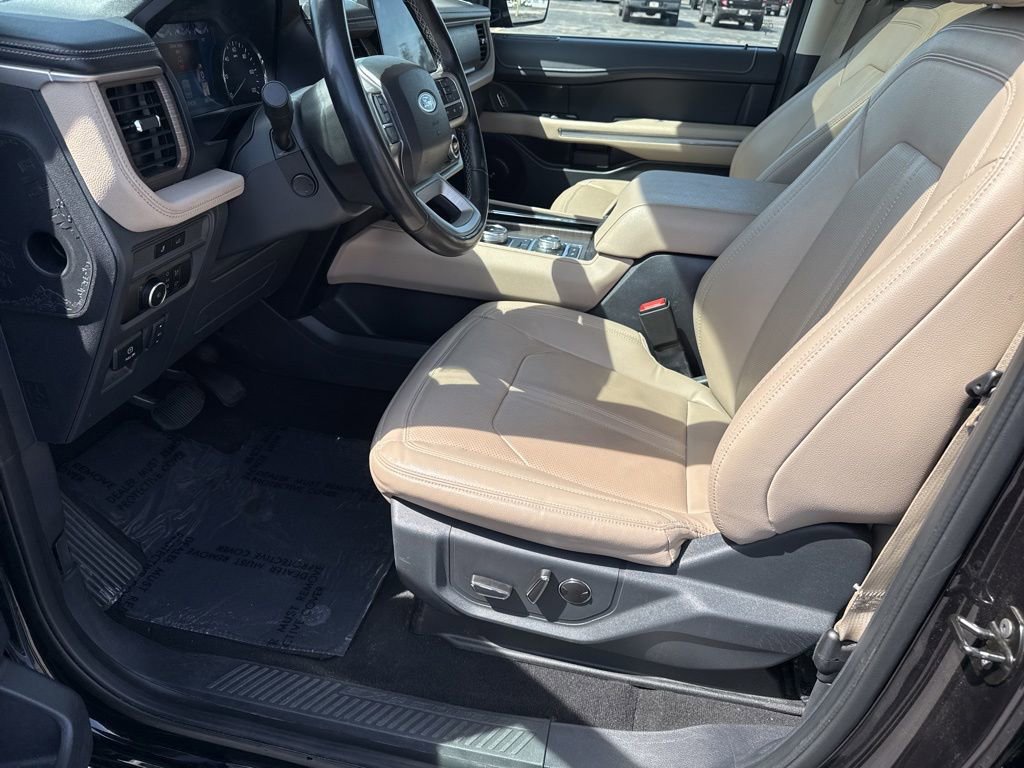Used 2024 Ford Expedition Limited AWD/4WD image 20