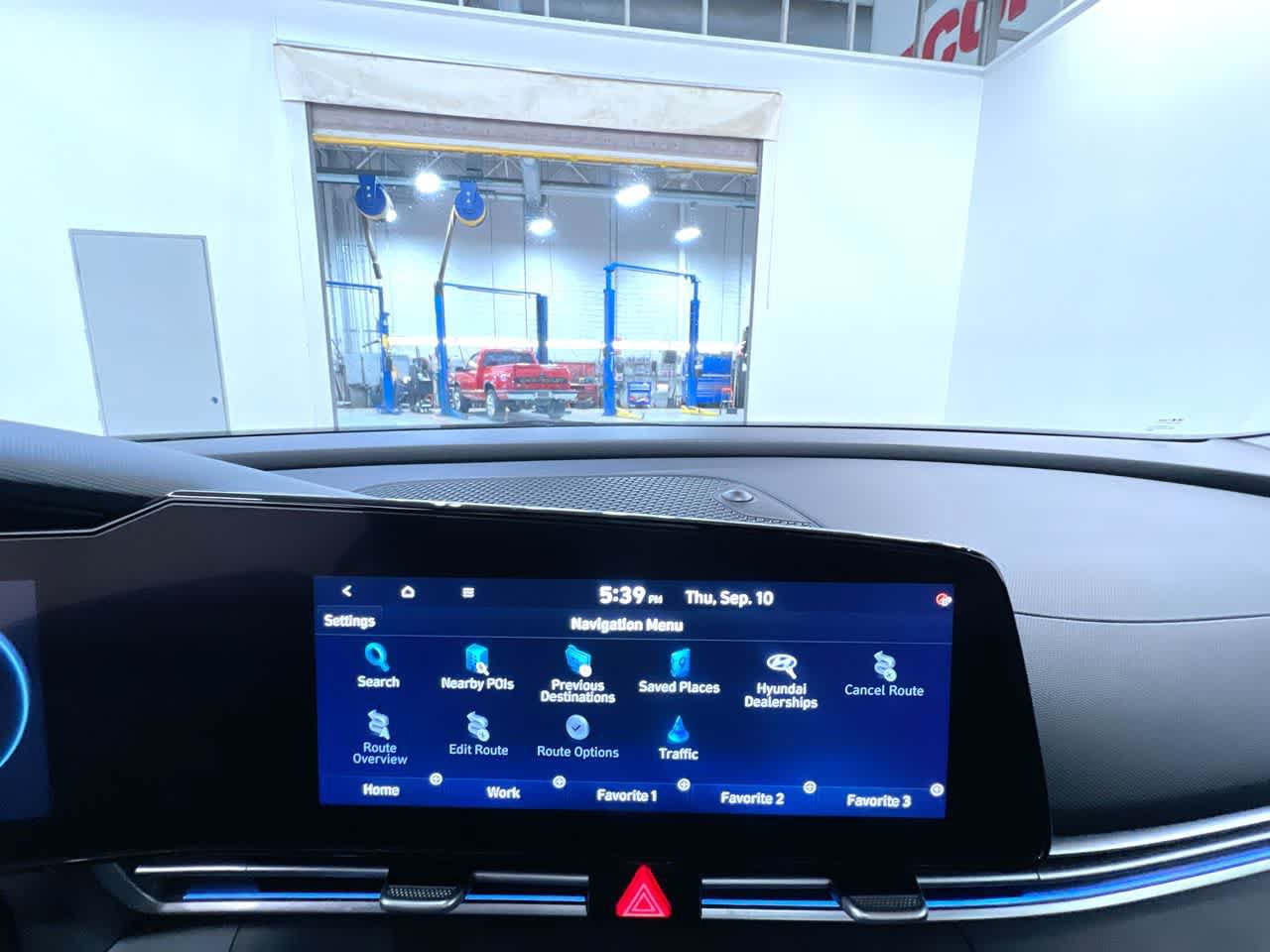 Used 2025 Hyundai Elantra SEL FWD image 27