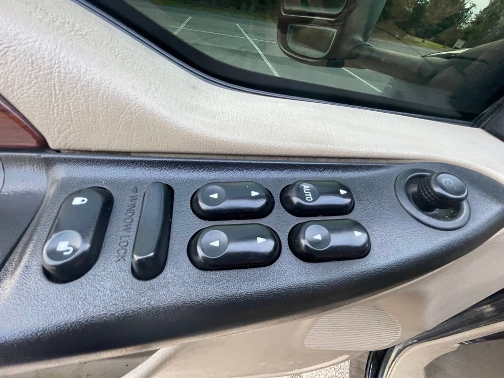Used 2006 Ford F350 Lariat AWD/4WD image 13