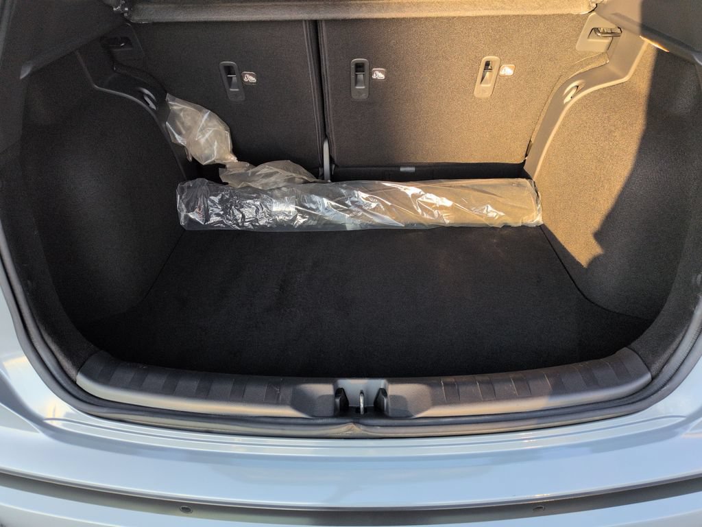 Used 2022 Nissan Kicks SR w/ Premium Package FWD image 23