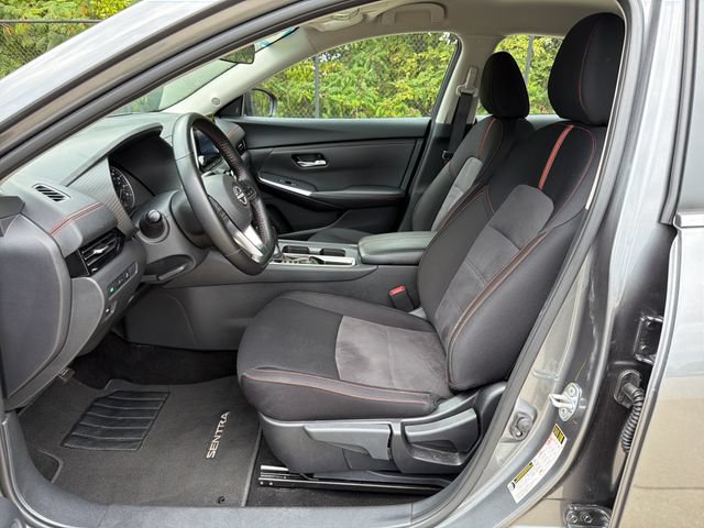 Used 2025 Nissan Sentra SR FWD image 11