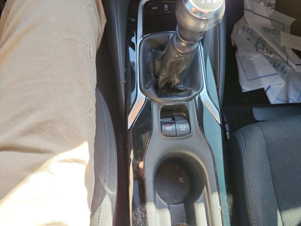 Used 2020 Toyota Corolla SE FWD image 28