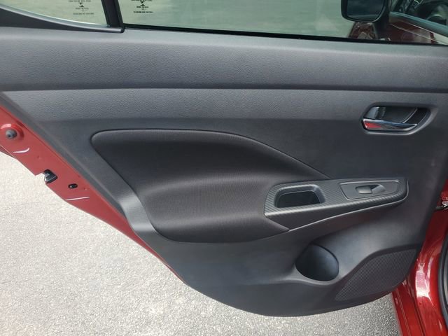 Used 2022 Nissan Versa SV FWD image 9