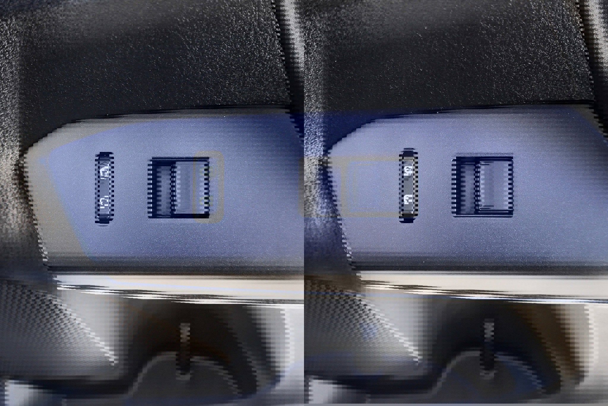 Used 2018 Toyota RAV4 XLE image 27