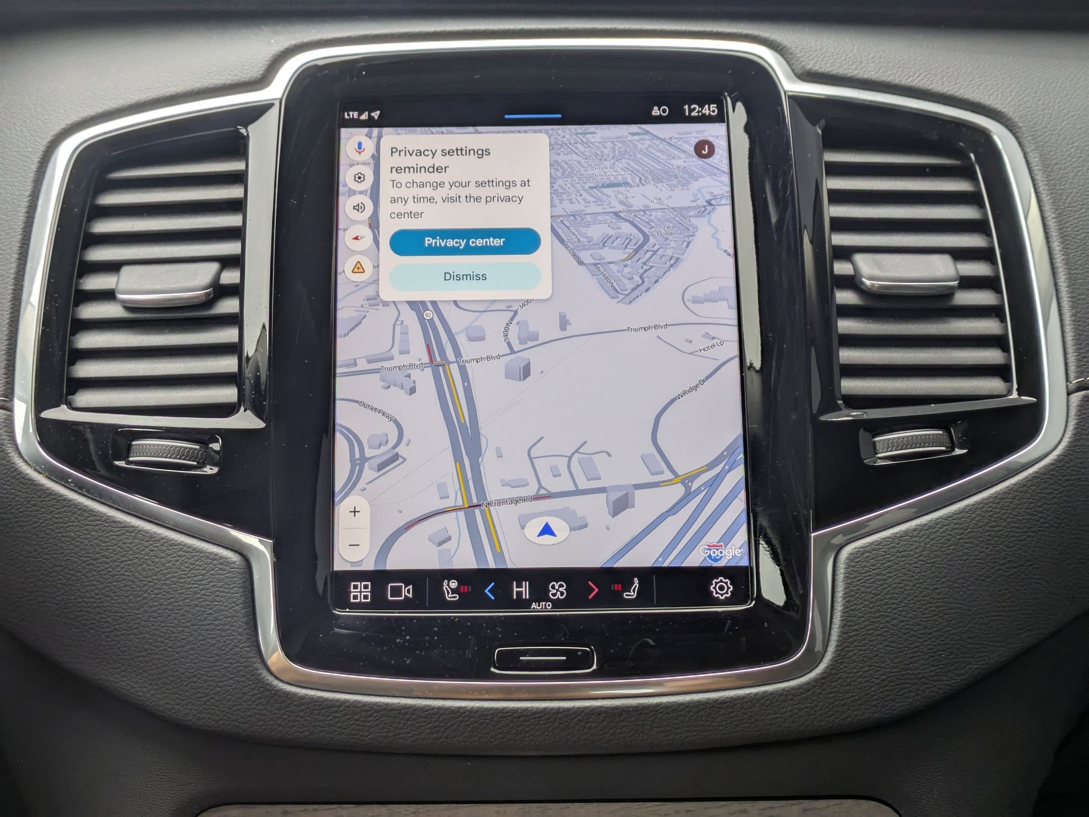 Used 2023 Volvo XC90 B6 Ultimate w/ Protection Package Premier image 18