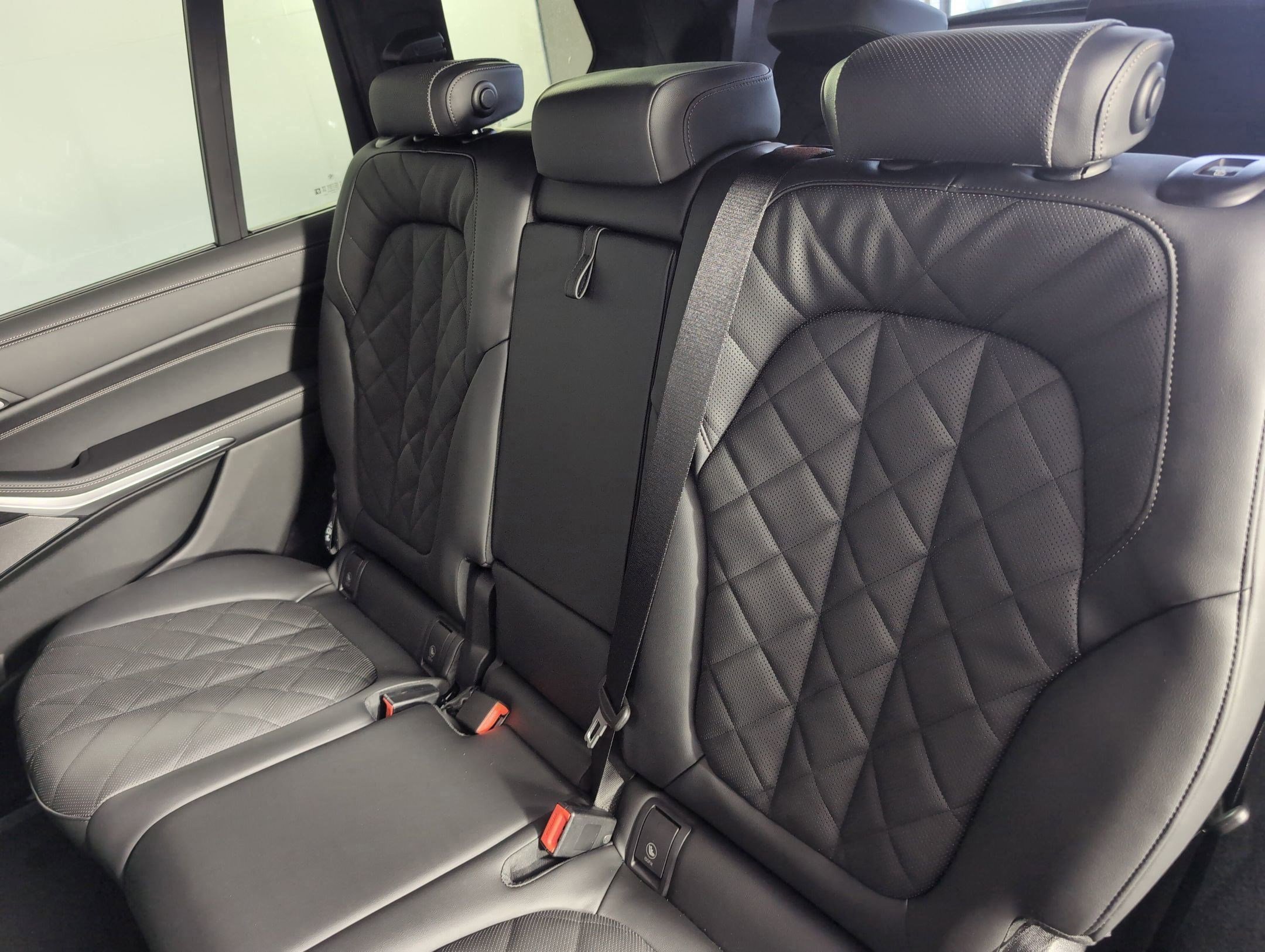 New 2026 BMW X7 xDrive40i w/ M Sport Package image 28