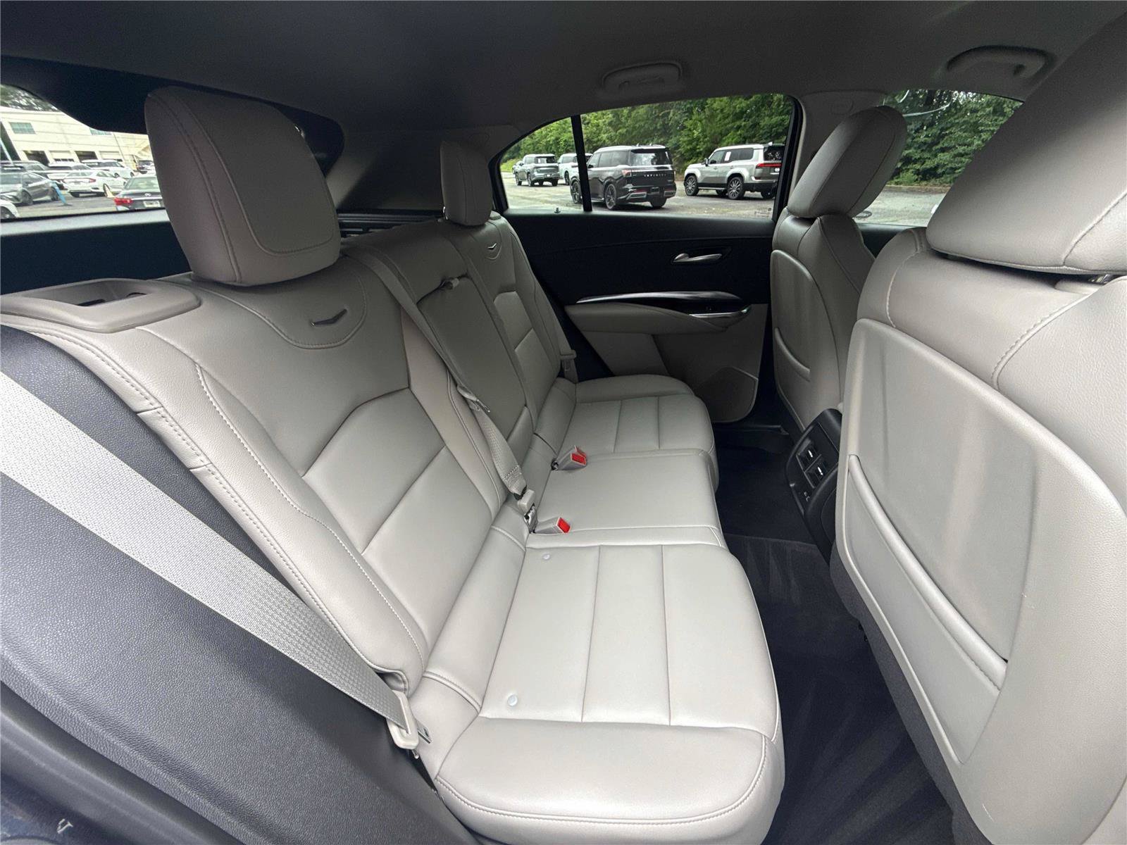 Used 2023 Cadillac XT4 Luxury FWD image 29