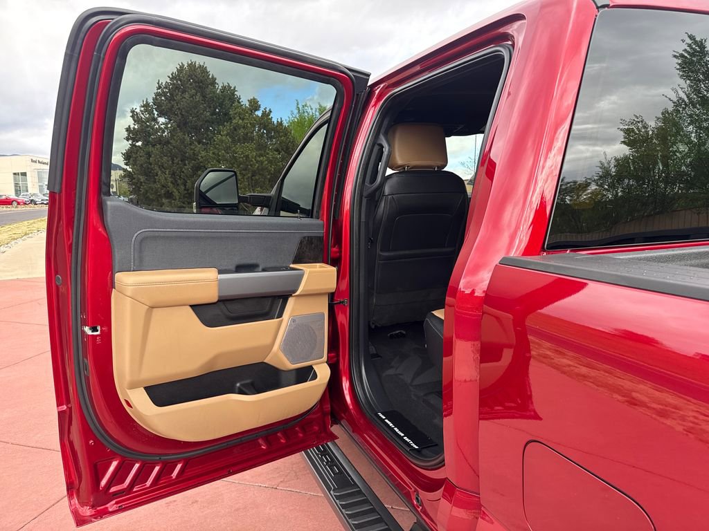 Certified 2026 Ford F250 Lariat w/ Black Appearance Package image 17