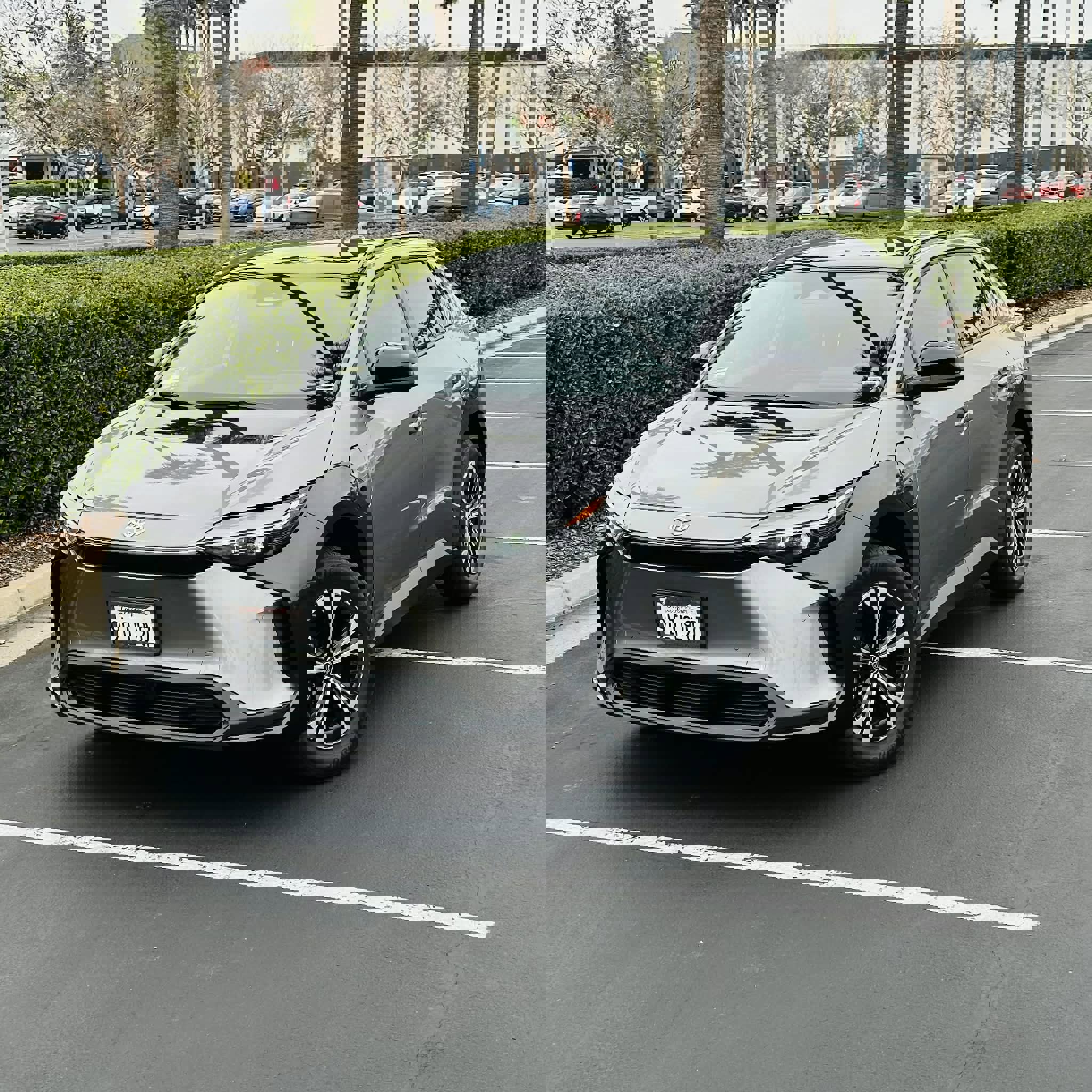 Used 2024 Toyota bZ4X XLE SPORT UTILITY 4D w/ Weather Package image 2