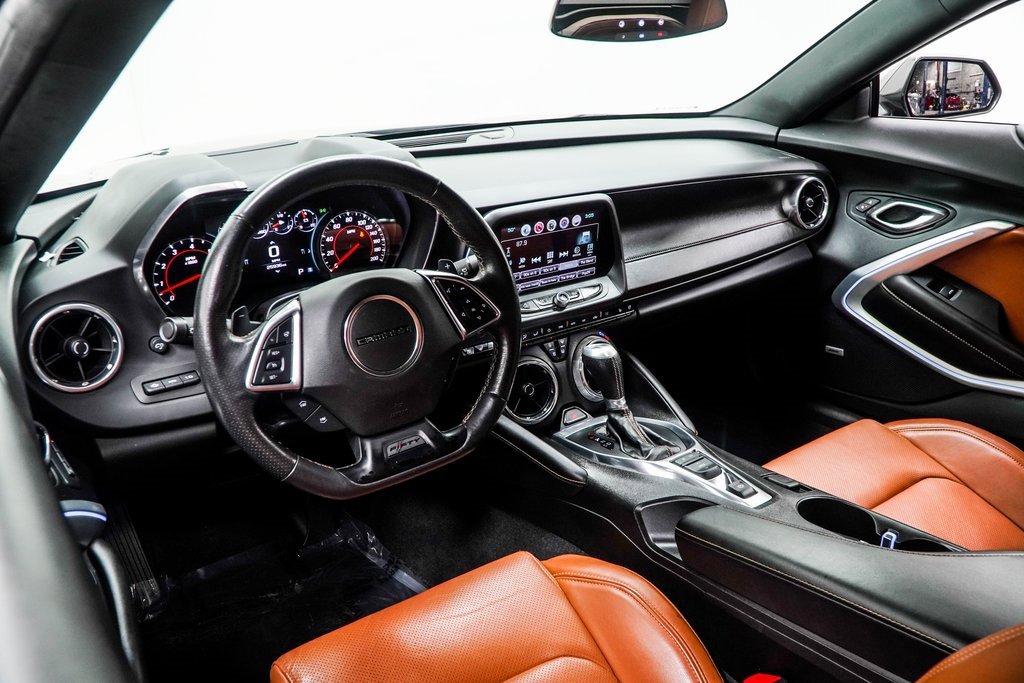 Used 2017 Chevrolet Camaro SS image 5