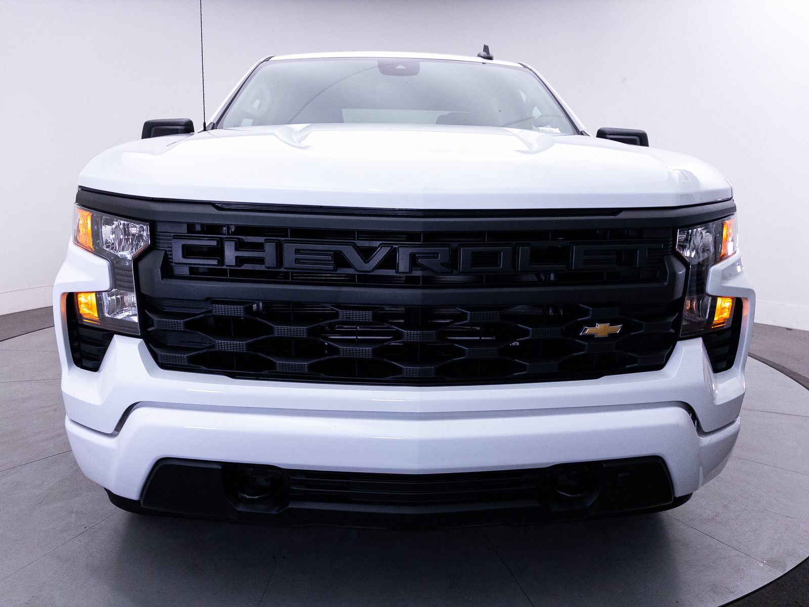 Used 2024 Chevrolet Silverado 1500 Custom AWD/4WD image 10