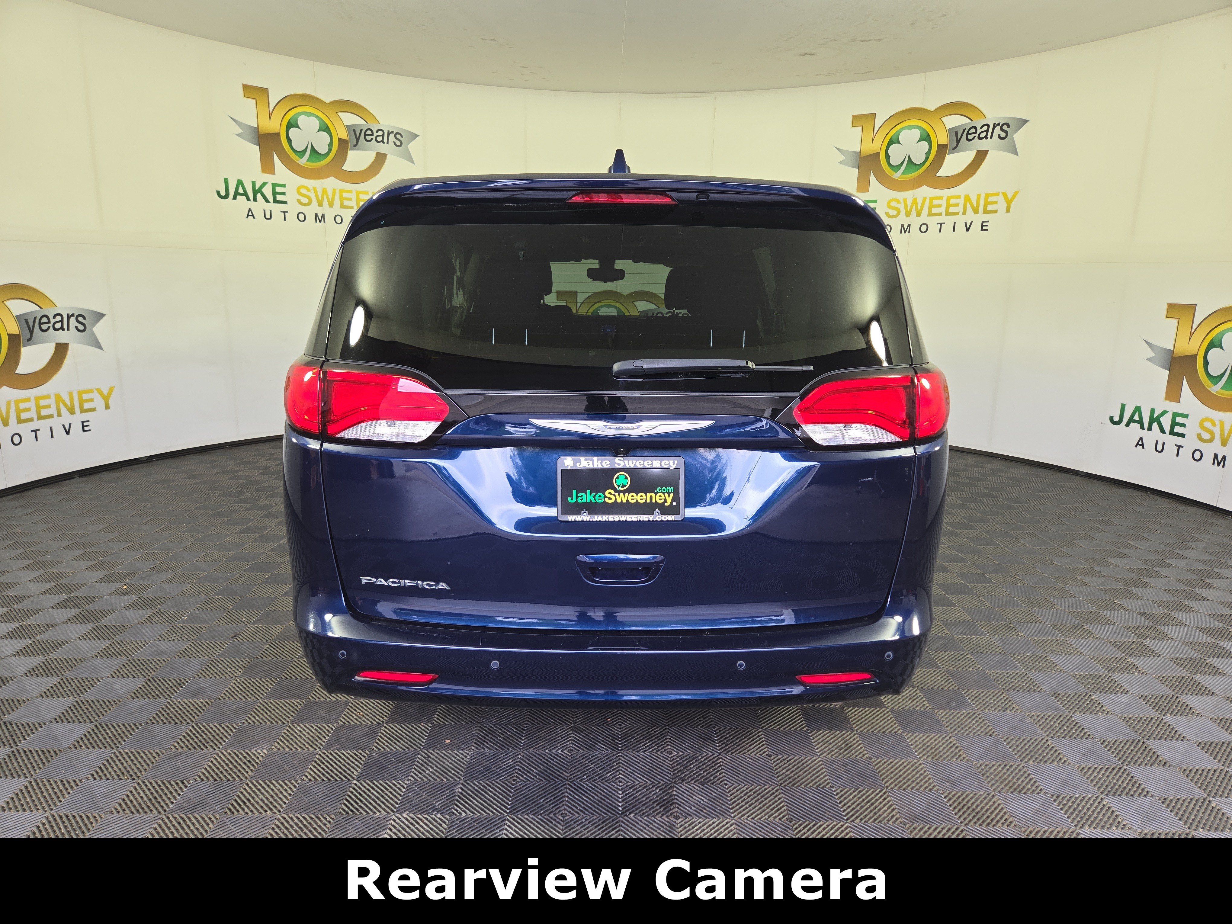 Used 2017 Chrysler Pacifica LX w/ Tire & Wheel Group FWD image 7