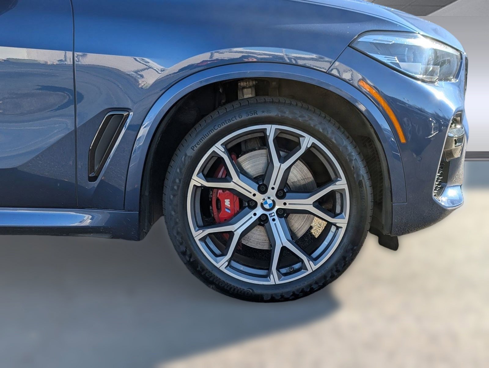 Used 2023 BMW X5 xDrive40i w/ M Sport Package image 12