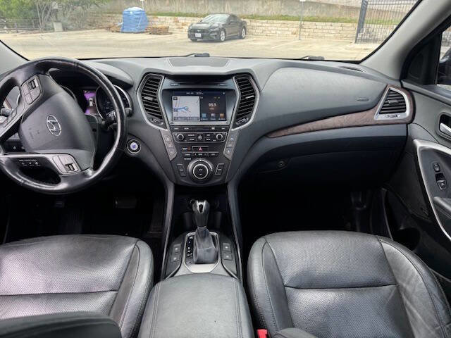Used 2018 Hyundai Santa Fe Limited w/ Cargo Package image 23