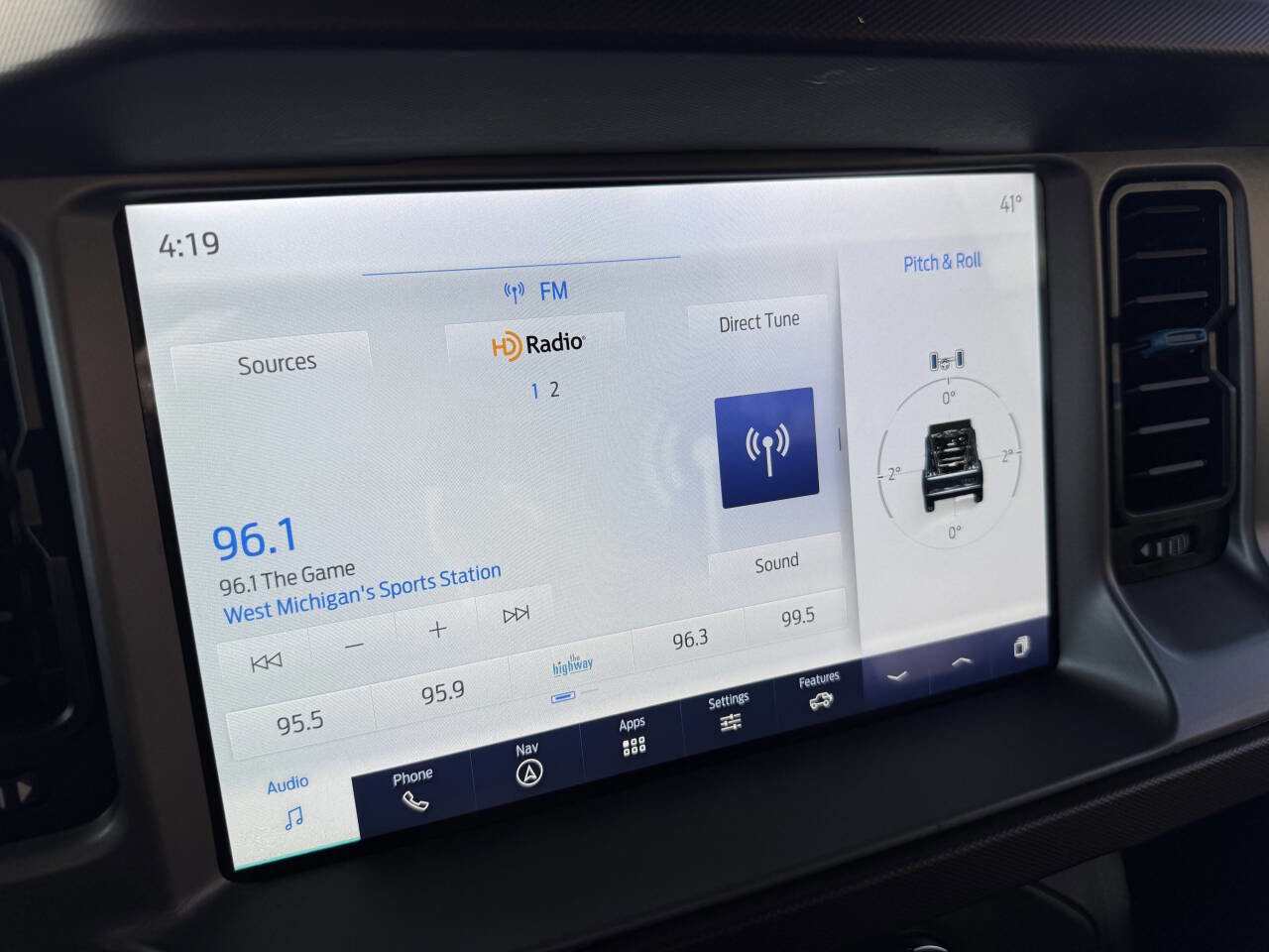 Used 2023 Ford Bronco Outer Banks image 11