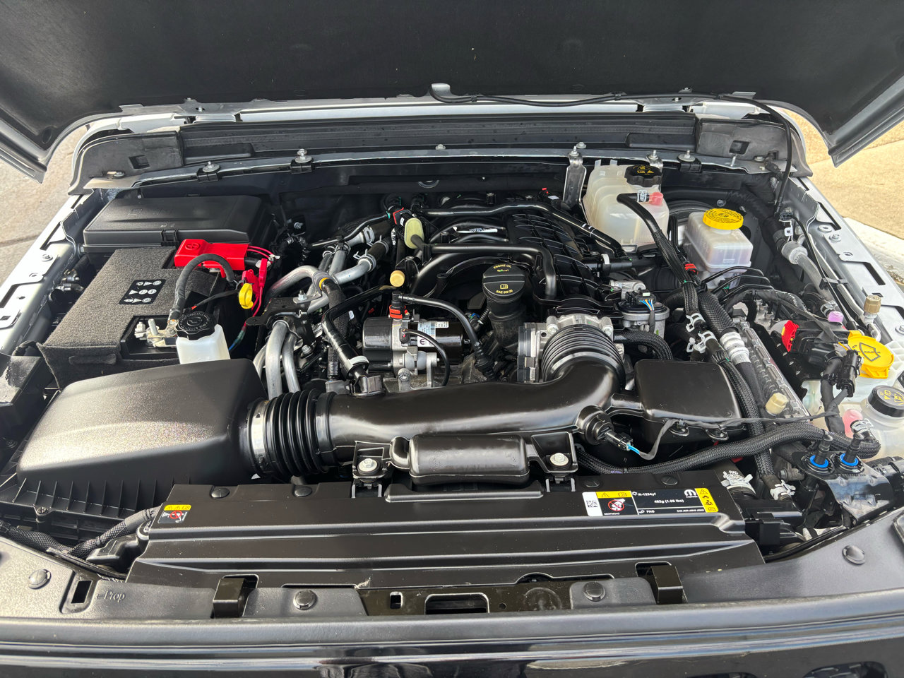 Used 2023 Jeep Wrangler Unlimited Sport image 35