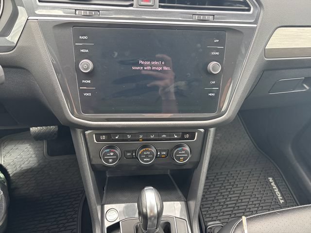 Used 2019 Volkswagen Tiguan SE AWD/4WD image 19