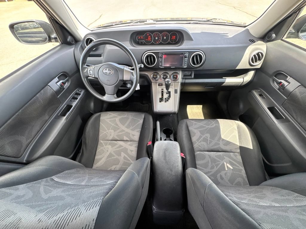 Used 2014 Scion xB FWD image 22