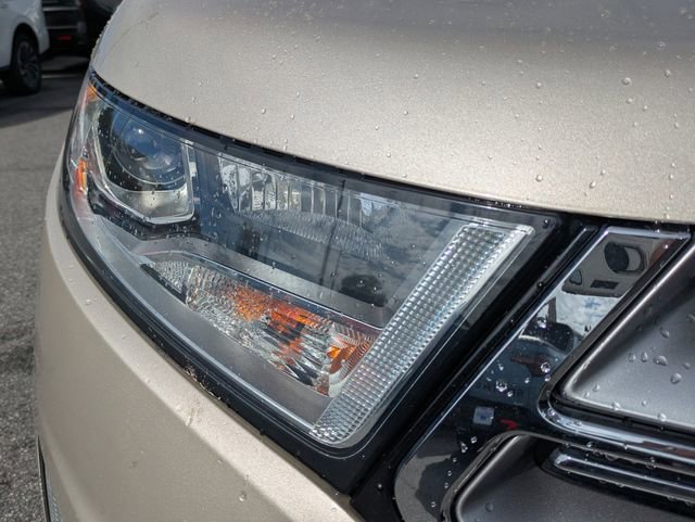 Certified 2018 Ford Edge Titanium w/ Ford Safe & Smart Package image 10