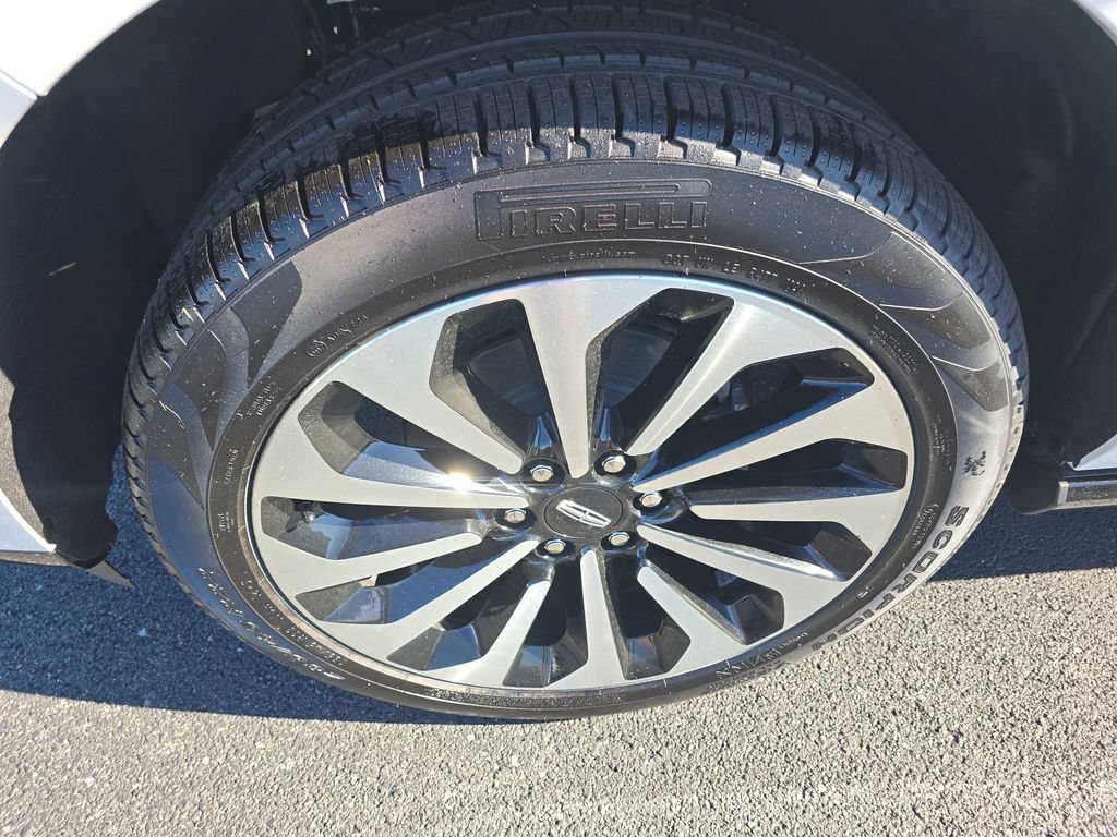Used 2024 Lincoln Navigator L Reserve AWD/4WD image 10