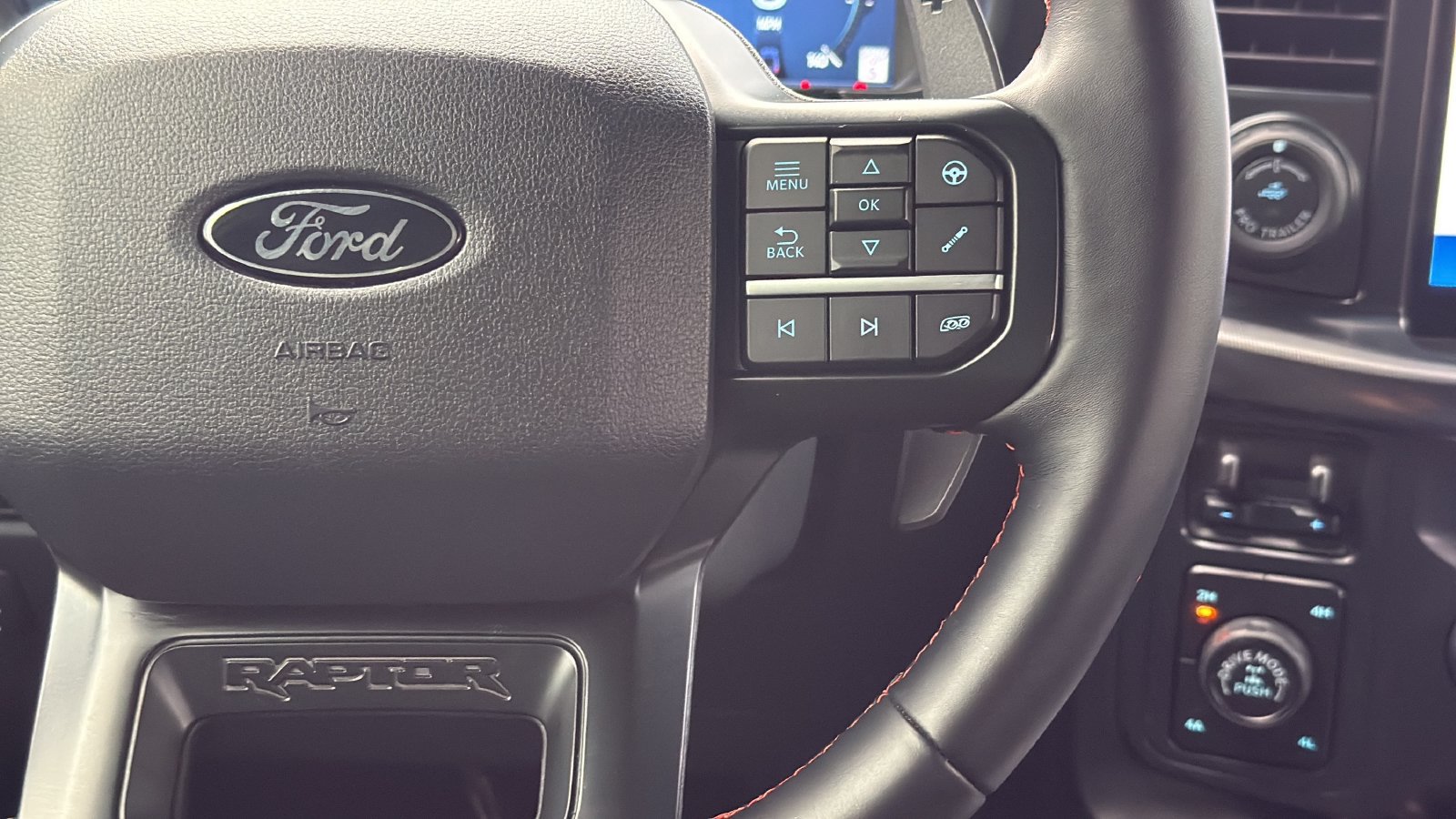 Used 2025 Ford F150 Raptor AWD/4WD image 43