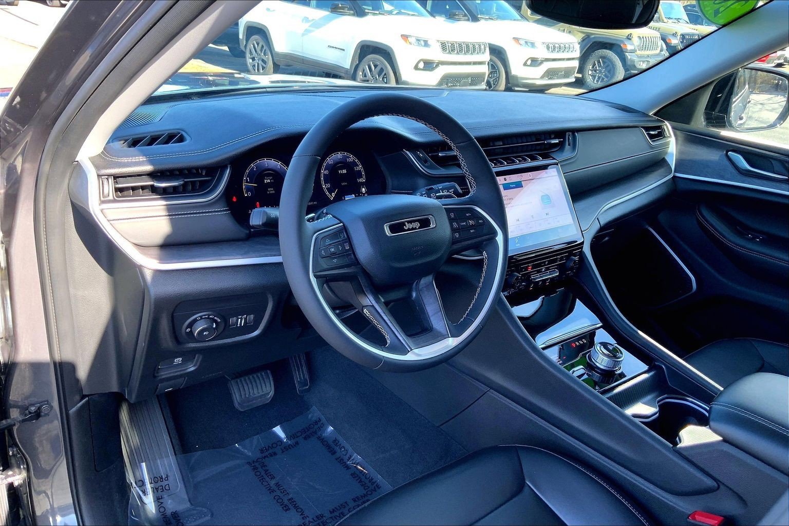 Certified 2023 Jeep Grand Cherokee L Limited w/ Trailer Tow Group (B) image 16