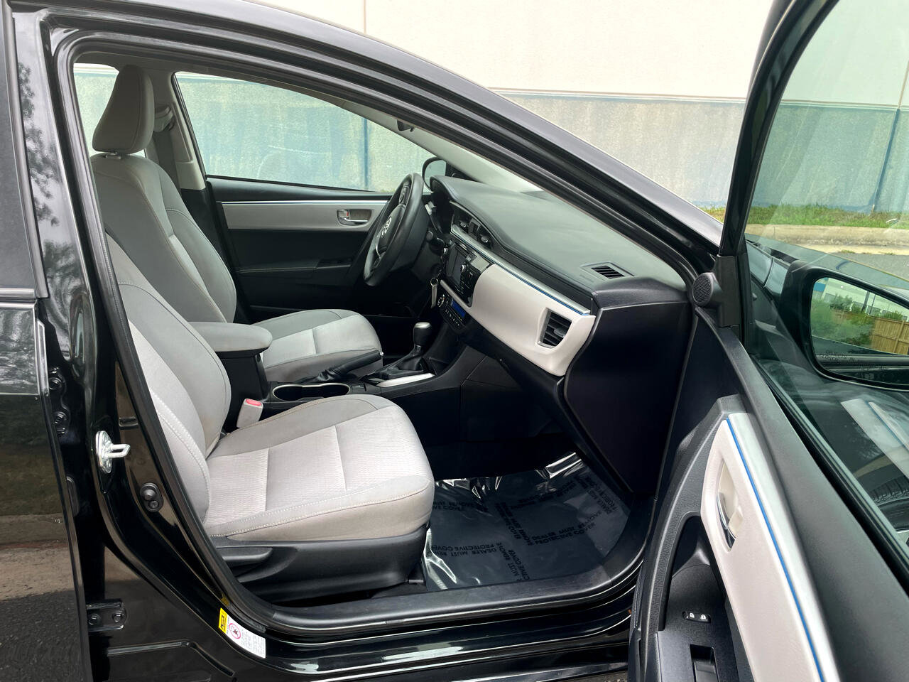 Used 2014 Toyota Corolla LE Premium image 17