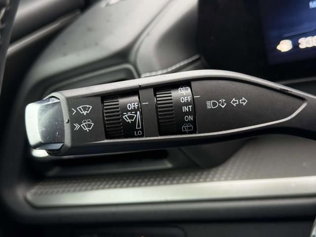 Used 2025 Chevrolet Traverse LT image 21
