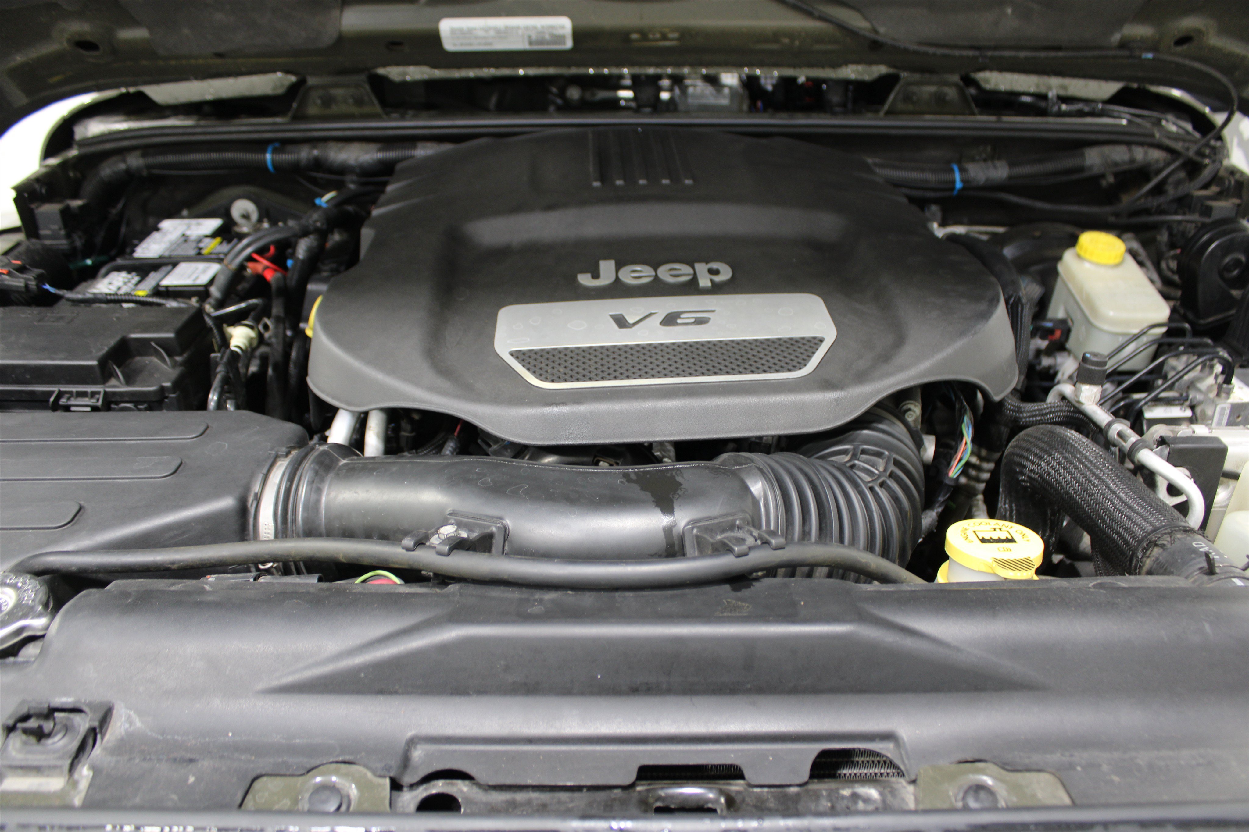 Used 2015 Jeep Wrangler Rubicon w/ Trailer Tow Group AWD/4WD image 31