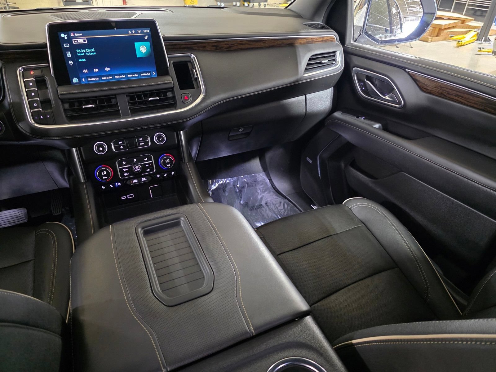 Used 2023 Chevrolet Tahoe Premier AWD/4WD image 19