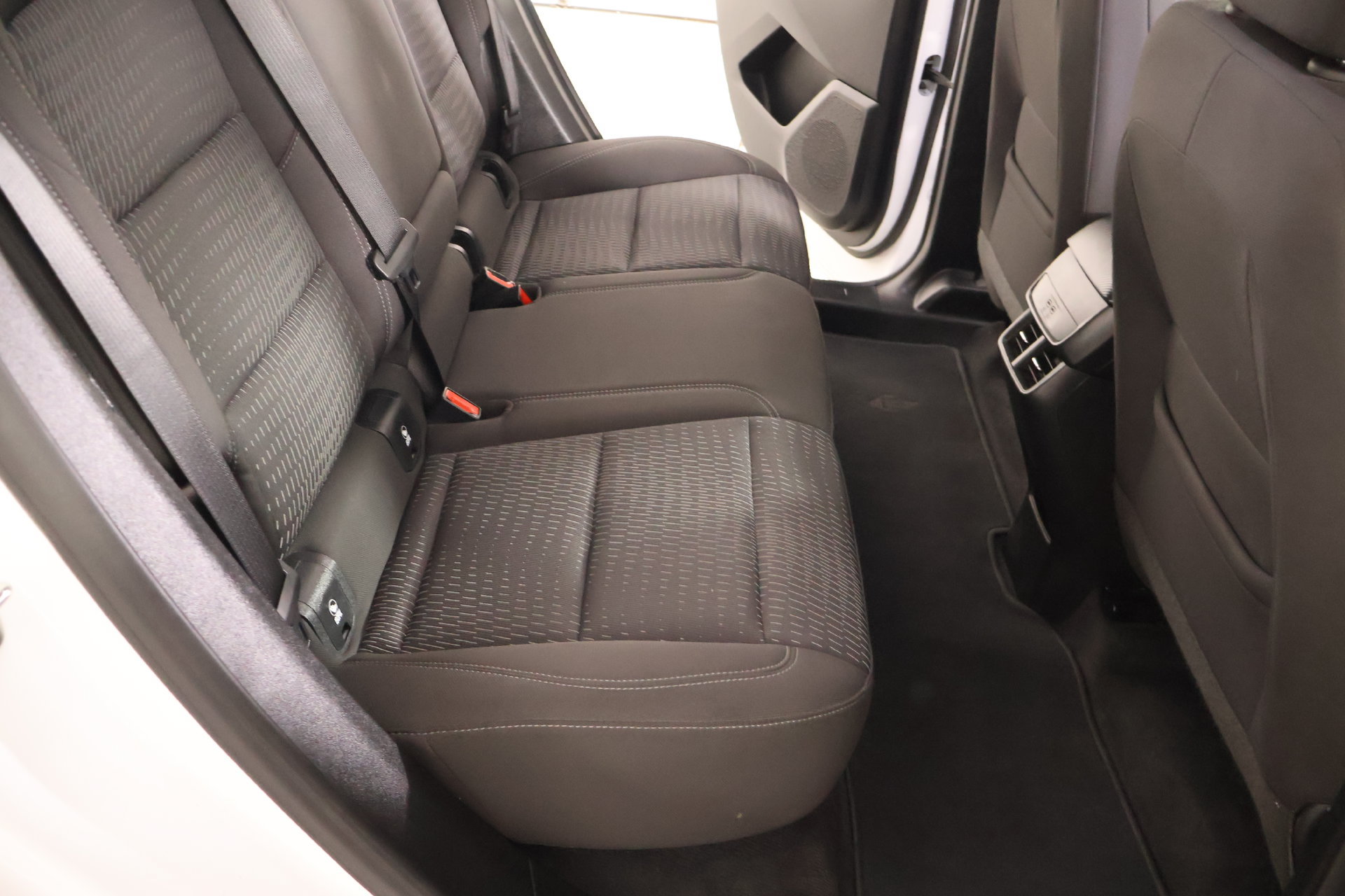 Used 2025 Chevrolet Equinox LT FWD image 14