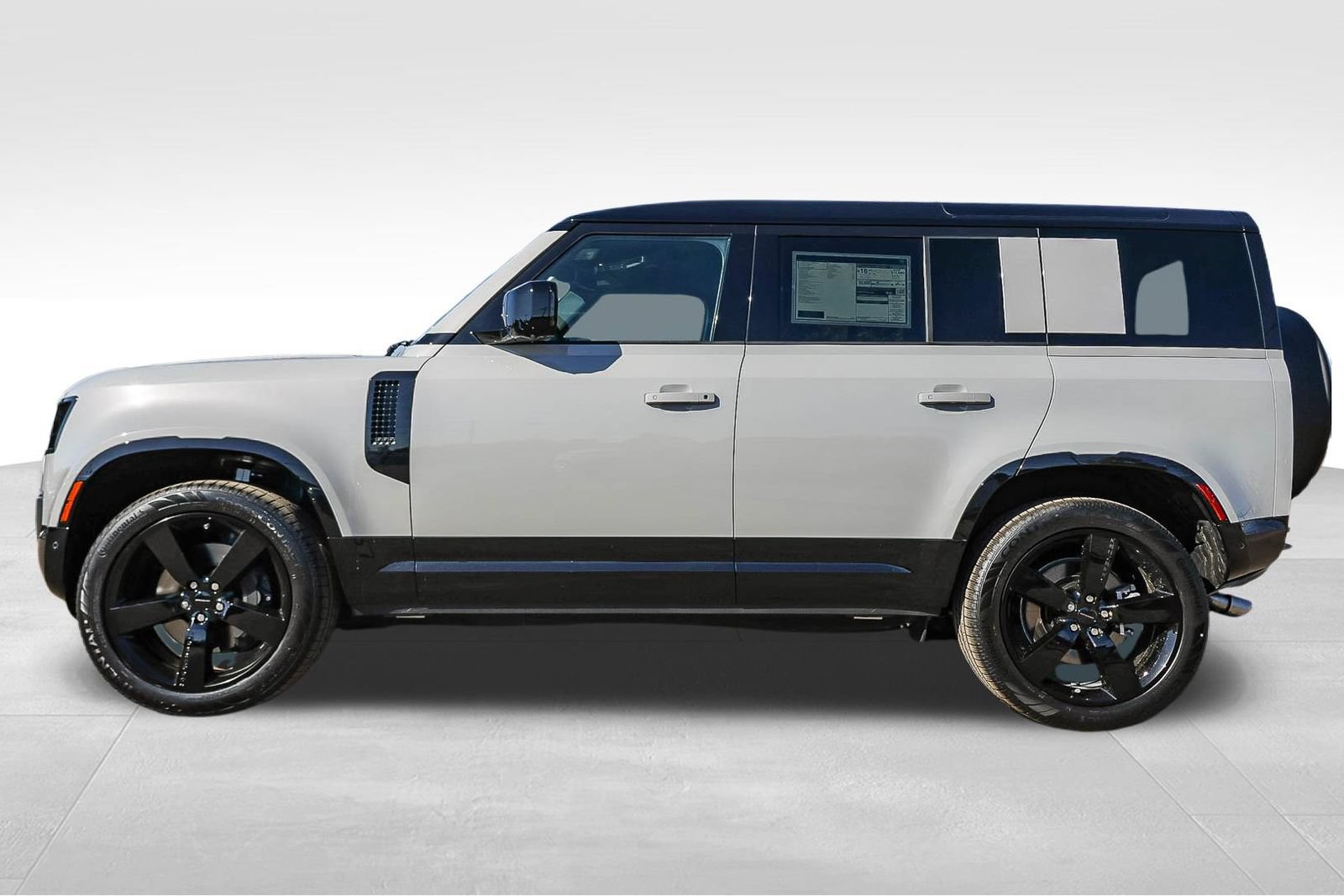 New 2026 Land Rover Defender 110 X-Dynamic SE AWD/4WD image 8