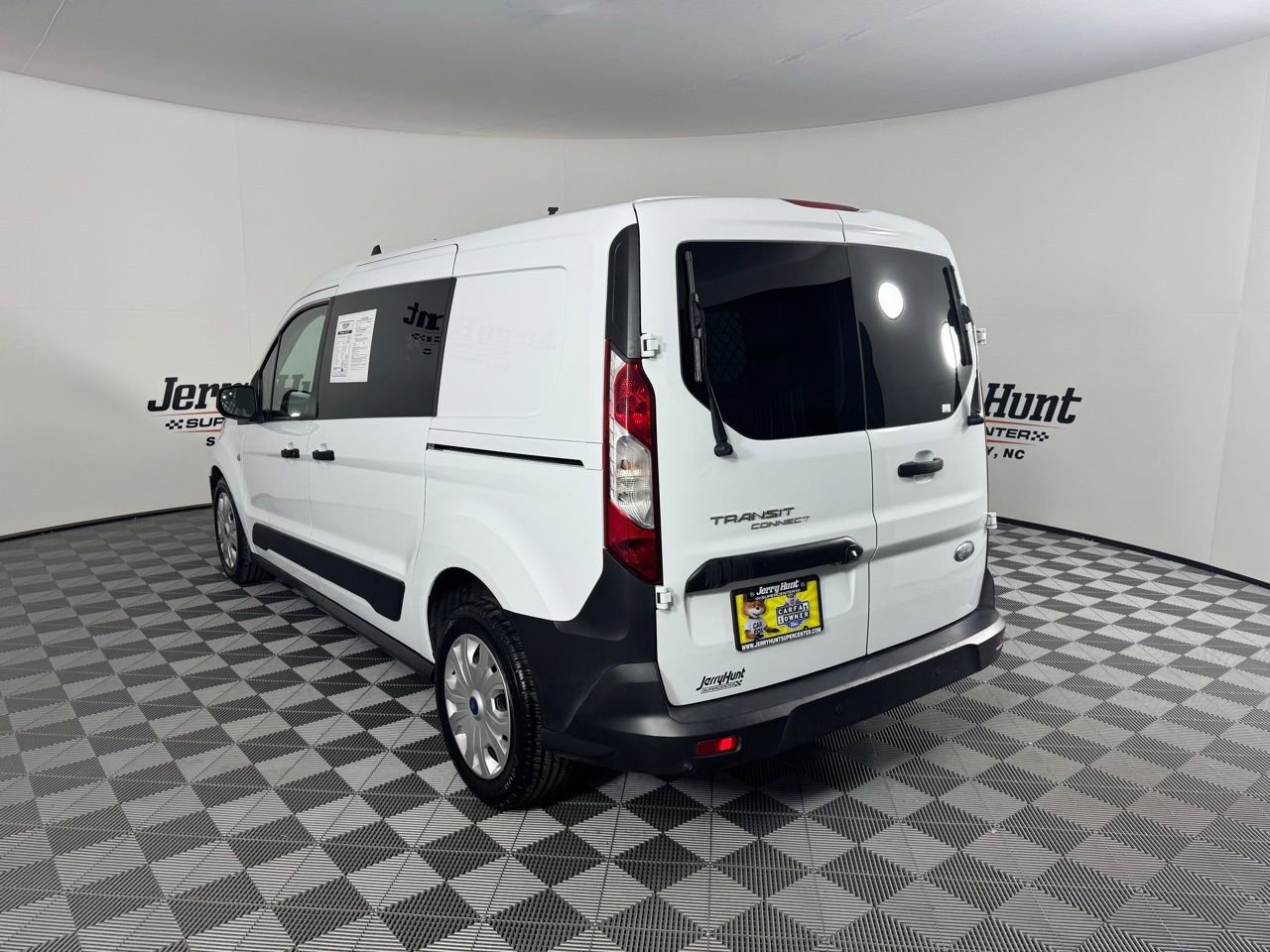 Used 2023 Ford Transit Connect XL image 9