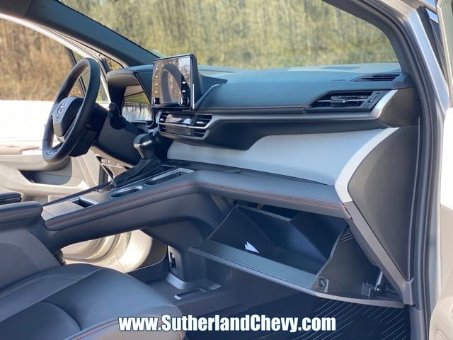 Used 2024 Toyota Sienna XSE image 17