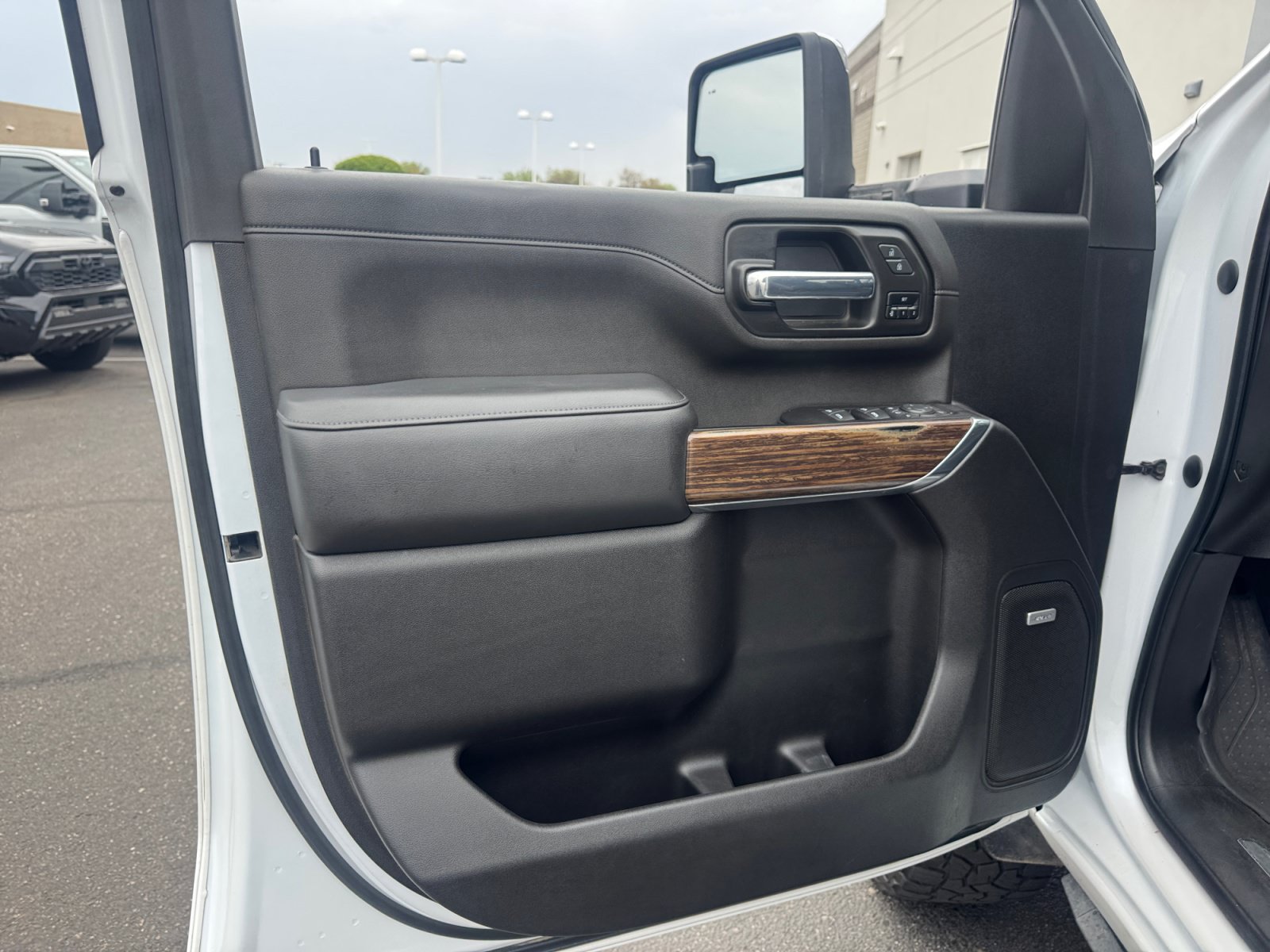 Used 2022 Chevrolet Silverado 2500 High Country AWD/4WD image 13