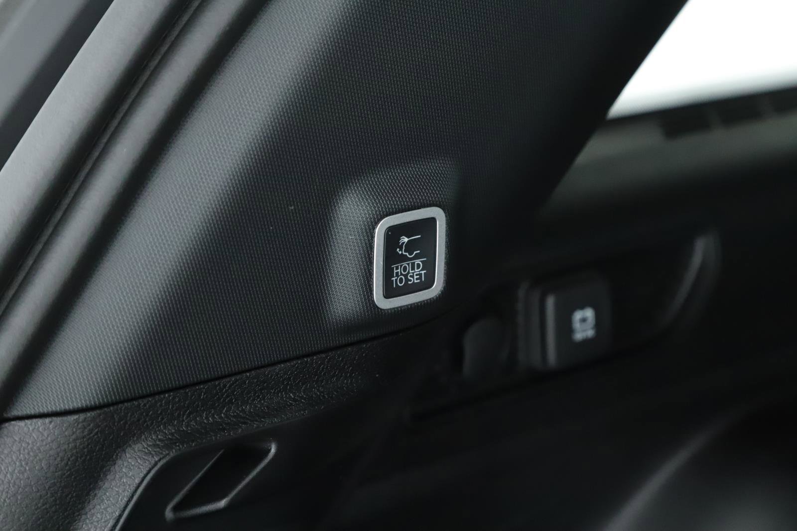 New 2026 Jeep Grand Cherokee Limited w/ Limited Altitude Package image 17