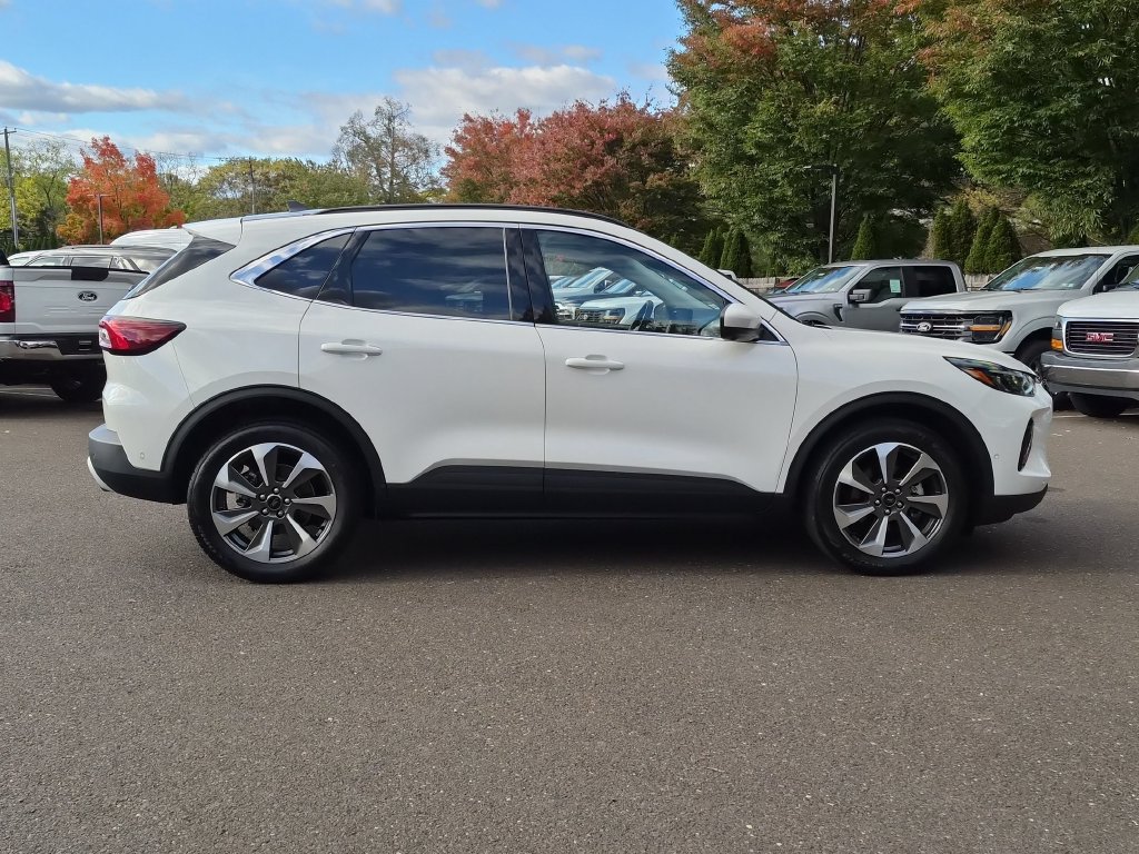 Certified 2023 Ford Escape Platinum w/ Premium Technology Package AWD/4WD image 15
