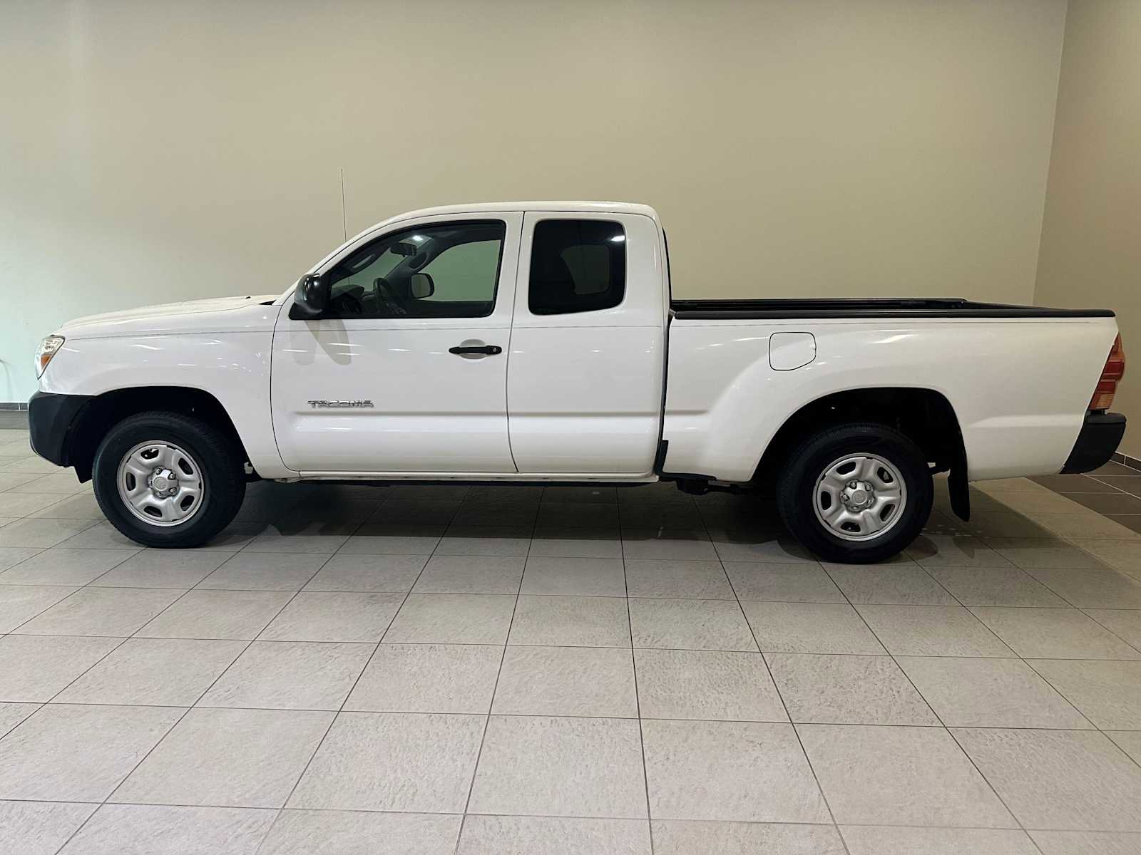 Used 2012 Toyota Tacoma 2WD Access Cab w/ Convenience Pkg image 2