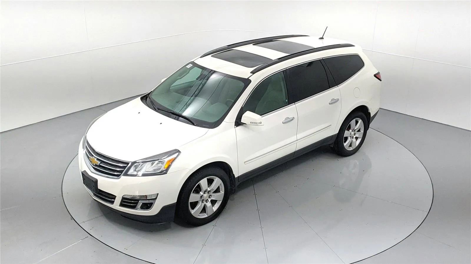 Used 2014 Chevrolet Traverse LTZ AWD/4WD image 38