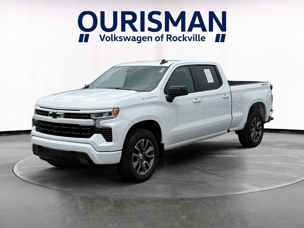Used 2025 Chevrolet Silverado 1500 RST AWD/4WD image 2