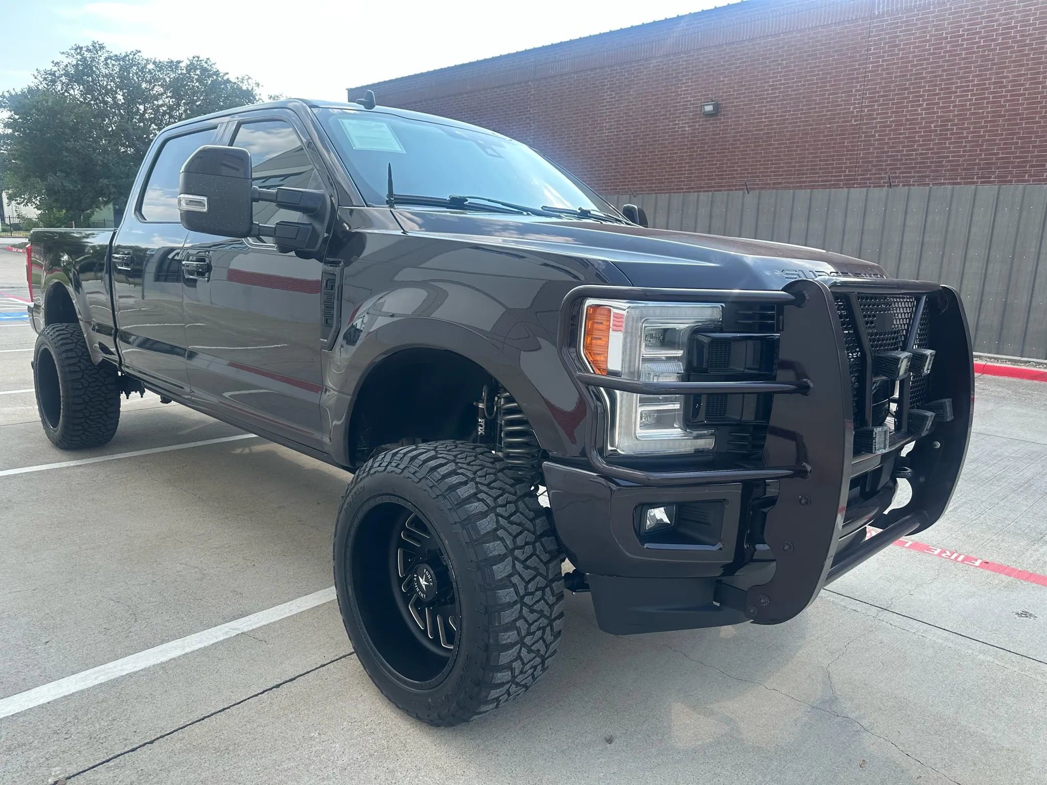 Used 2019 Ford F350 Limited image 6