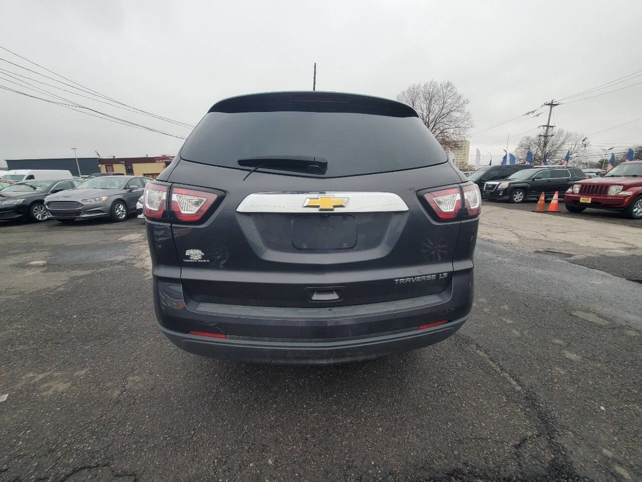Used 2014 Chevrolet Traverse LS FWD image 4