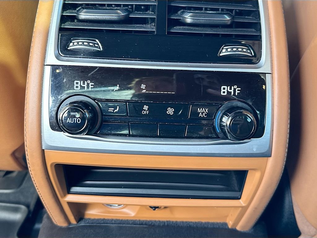 Used 2020 BMW 750i xDrive w/ Executive Package image 25