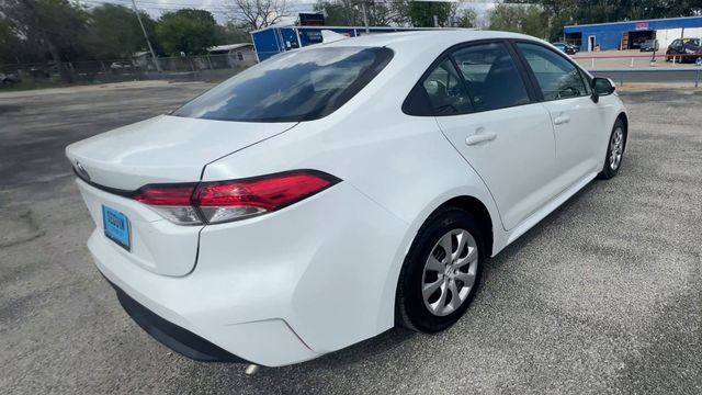 Used 2025 Toyota Corolla LE FWD image 8