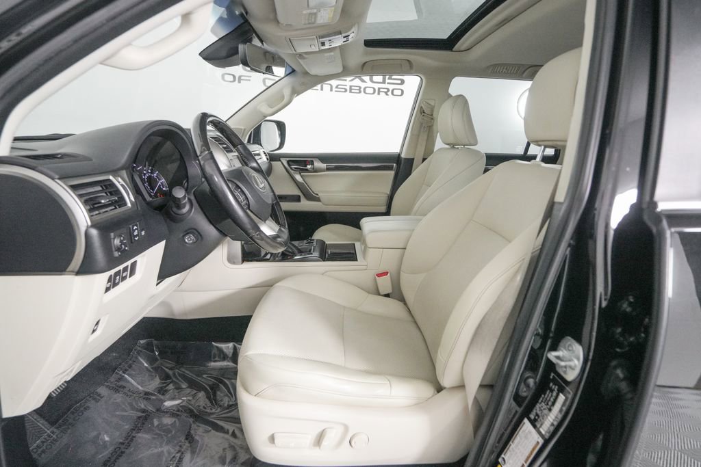 Used 2020 Lexus GX 460 Premium w/ Premium Package AWD/4WD image 9